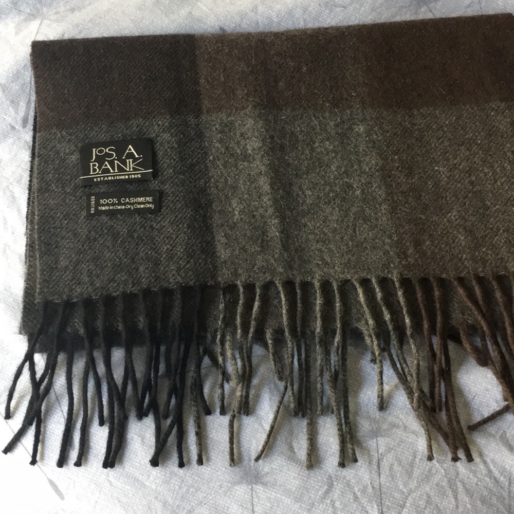 Jos A Bank cashmere scarf (men’s)